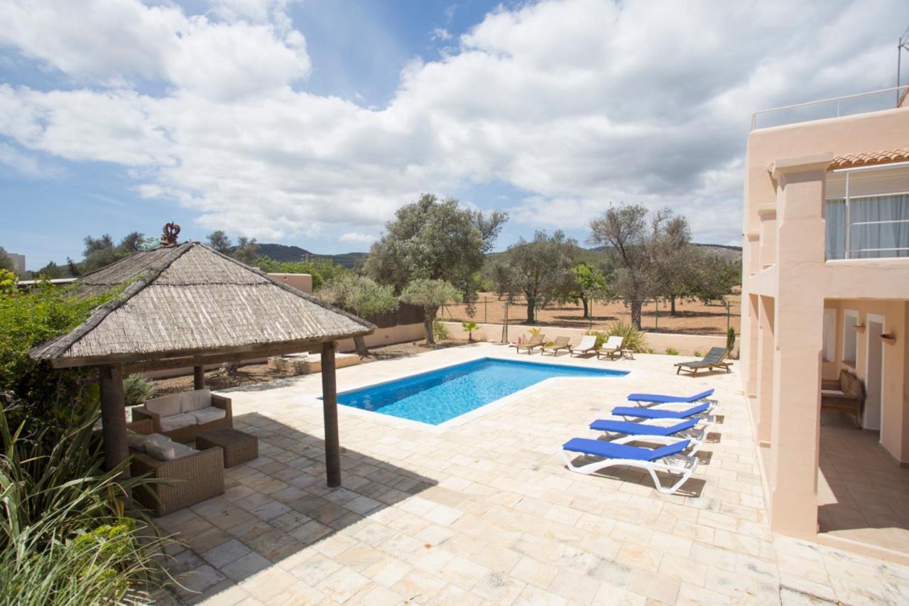 Villa Tom Is Near To Playa Den Bossa Sant Jordi de ses Salines Exteriör bild